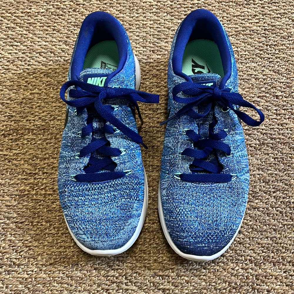 Nike RunEasy Lunarepic Flyknit women’s running shoes, brand new, never worn